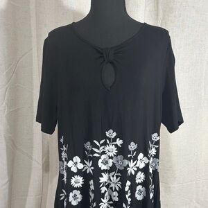 Women's Black Floral Keyhole Neck Dress